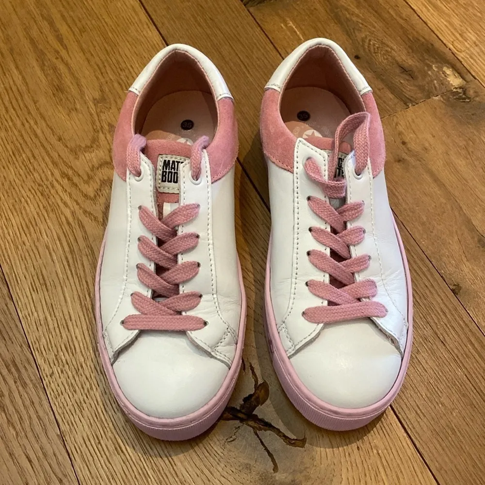 Matchboots ‘Rose Passion’ white leather pink suede lace up sneaker size 5 - Image 6