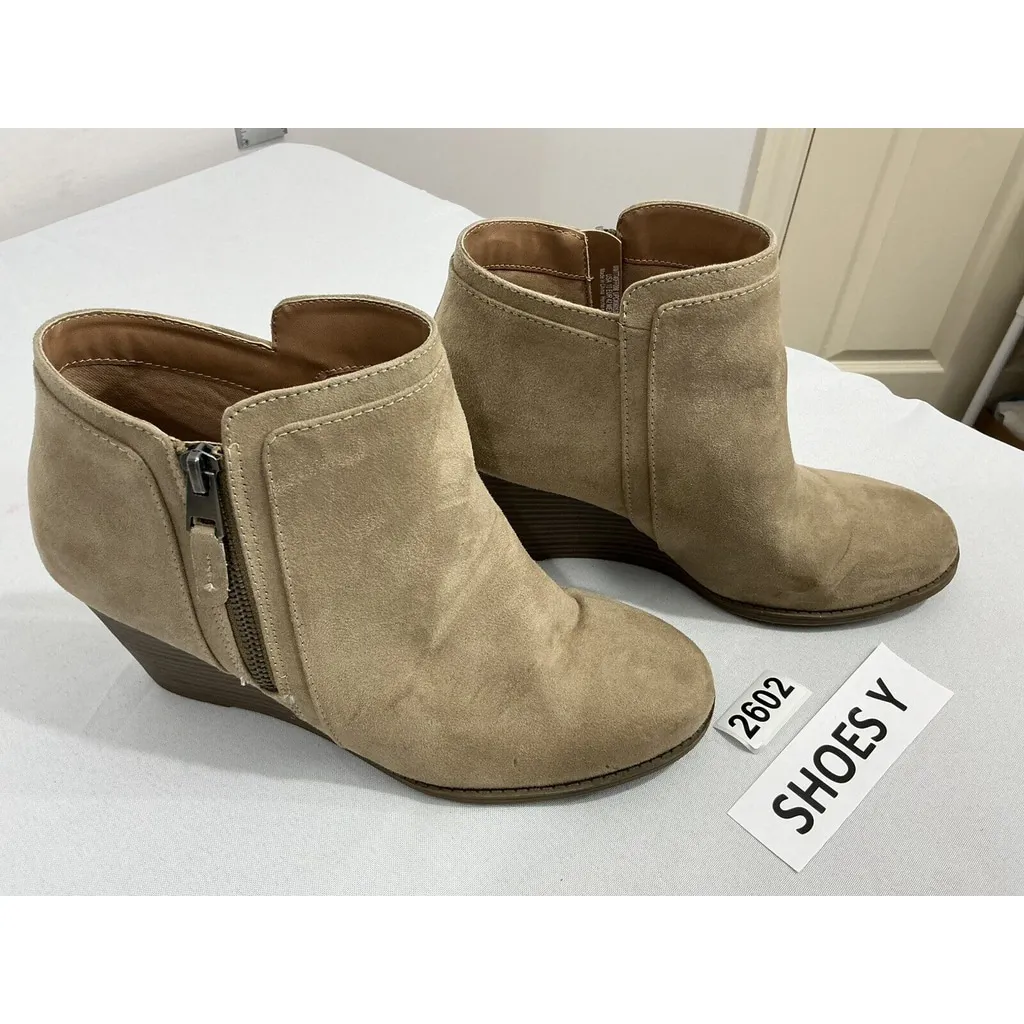 Womans Time & Tru Tan 10 Wedge Ankle Boots - Image 2