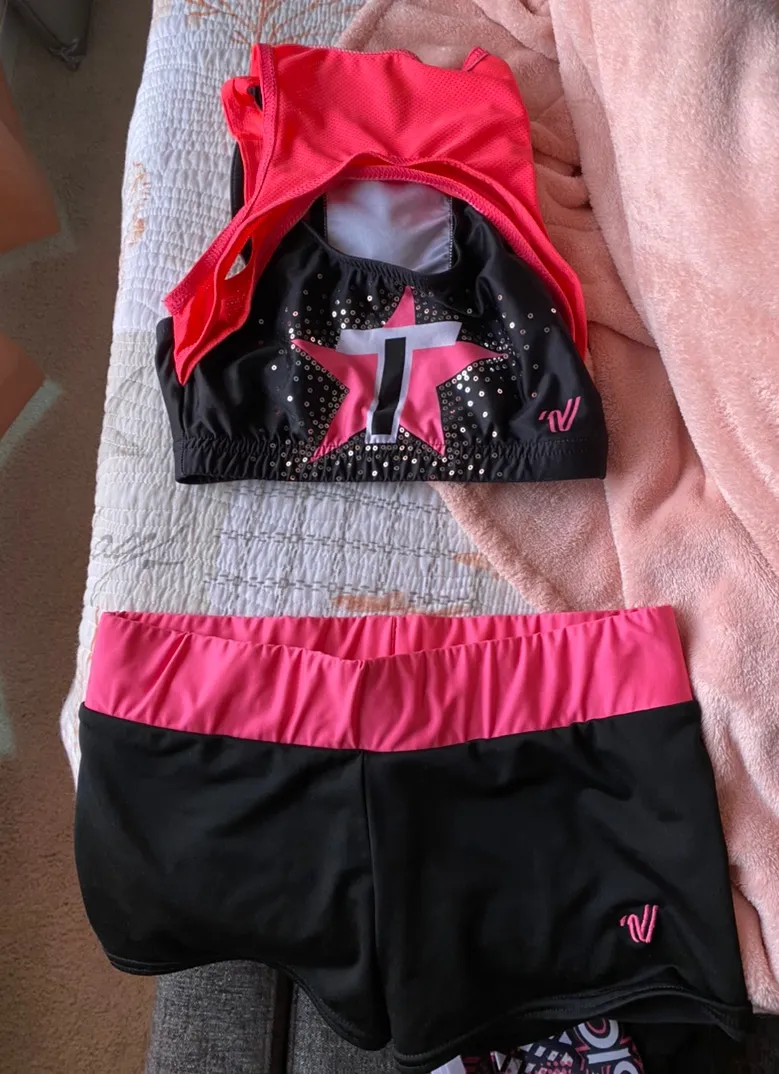 Bra&Shorts Set Pink - Image 2