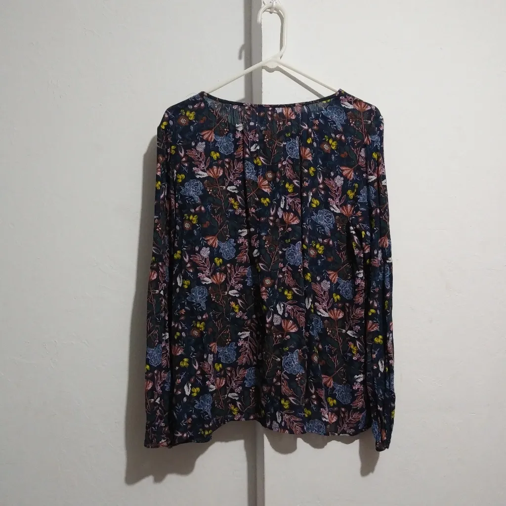 Caslon floral with insert metalic lines tops :Box I: - Image 3