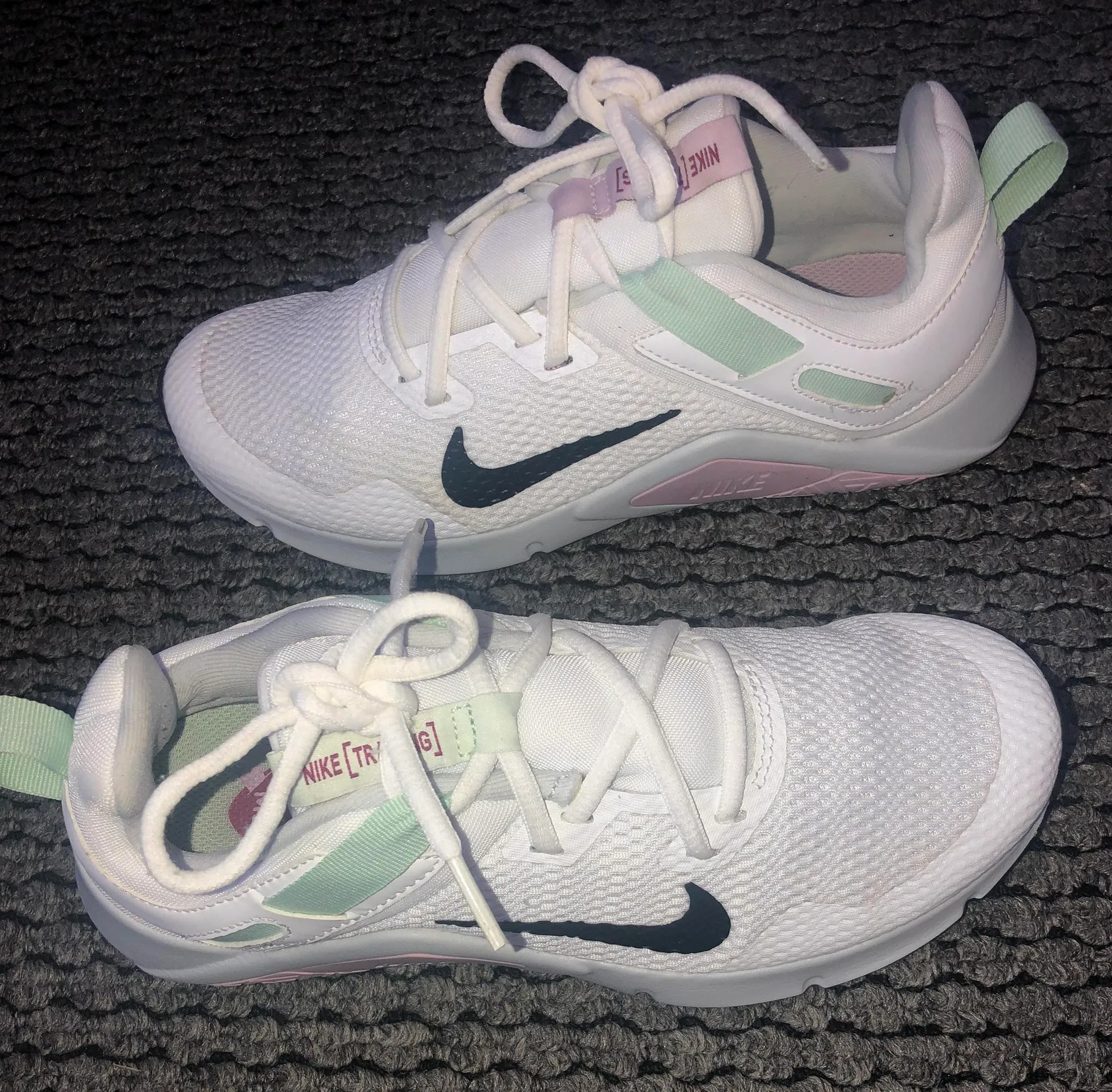 Nike Pastel  Shoes - Image 4