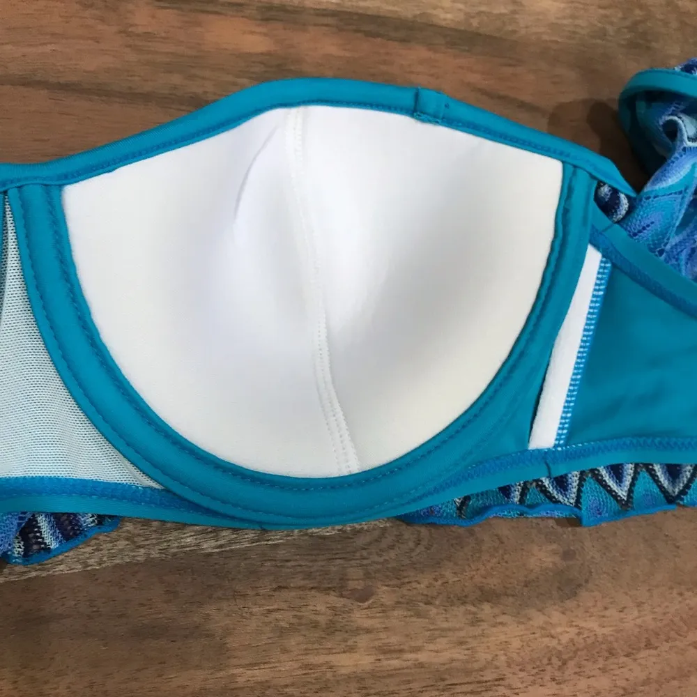 NWT Hula Honey Festival Dream Crochet Knit off the shoulder bikini top - Image 10