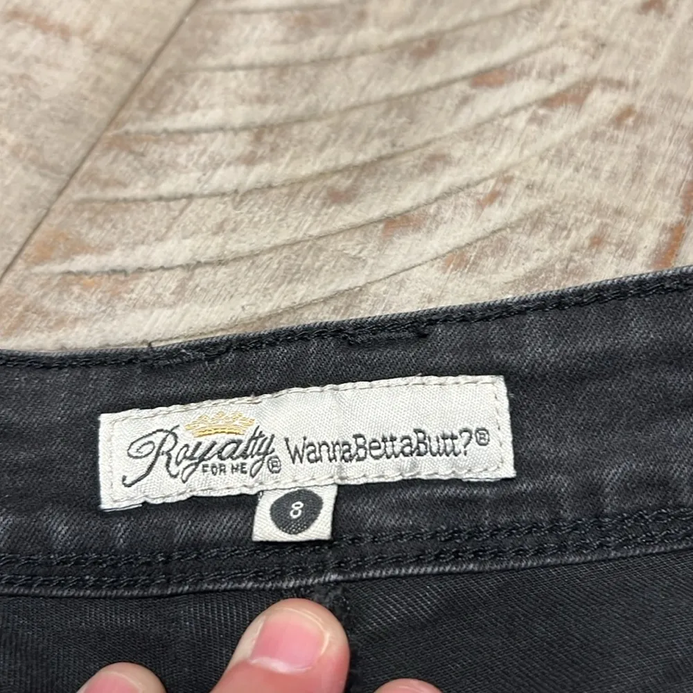 Royalty Jeans Womens 8 Skinny Faded Black Mid Rise Embroidered Wanna Betta Butt - Image 4