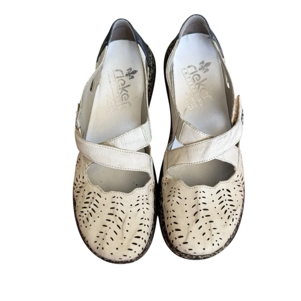 Rieker Mary Jane Daisy 75 Slipon Womens Slip On 8.5 M EU 40 Cream black toe cap - Image 4
