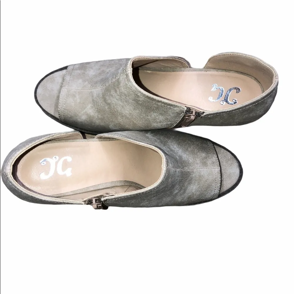 Tan size 8 1/2 open ankle zippered booties - Image 6