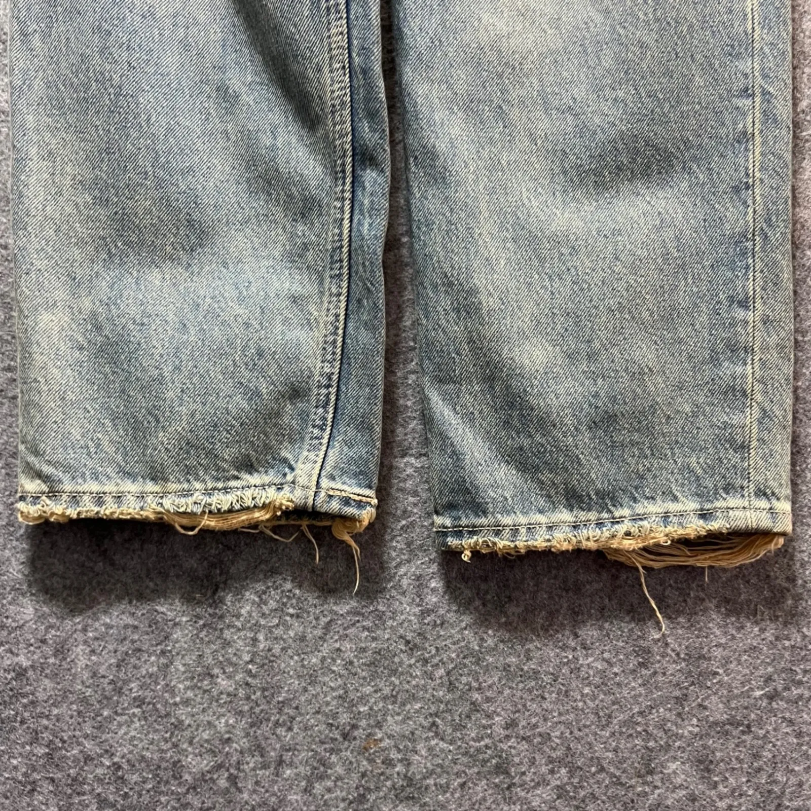 Arizona Jean Co Low Rise Dad Jeans Distressed Ripped‎ Denim Light Wash Size 4 - Image 5