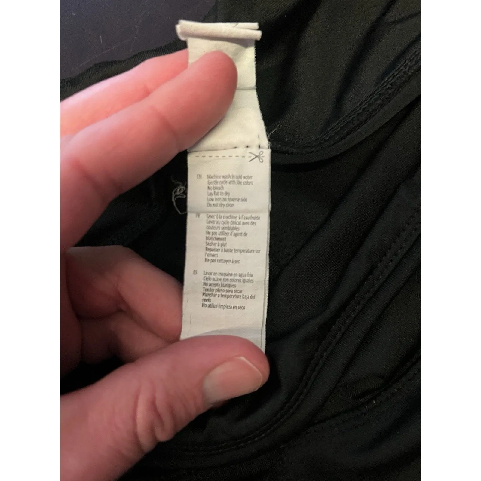 Infinite Performance Women’s Small Athletic Black Shorts Zip Pocket 8” Inseam - Image 5