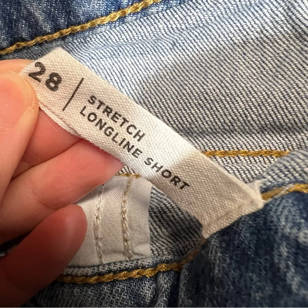 Stretch Longline Denim Shorts Size 28 EUC - Image 4