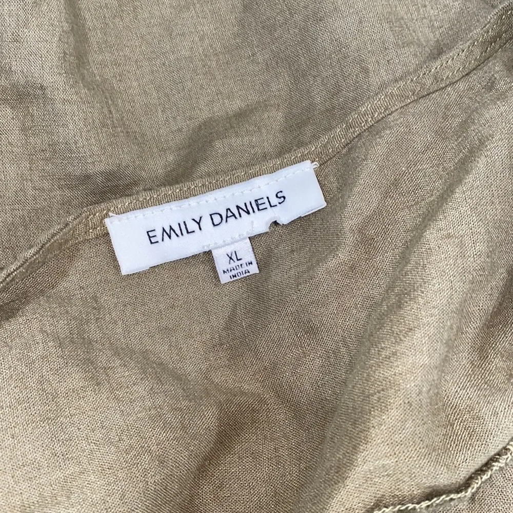 Emily Daniels olive green linen top size XLarge - Image 6