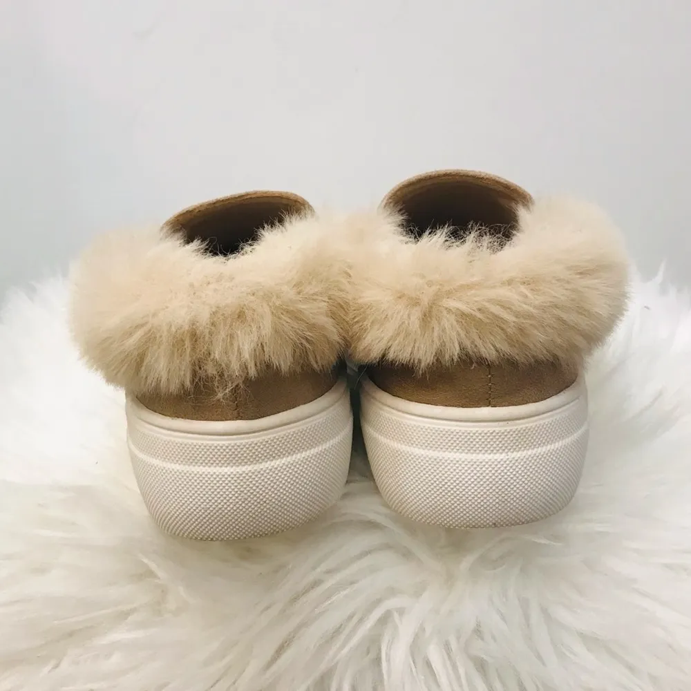 Boutique fur lined slip on sneaker sz 6.5 - Image 32