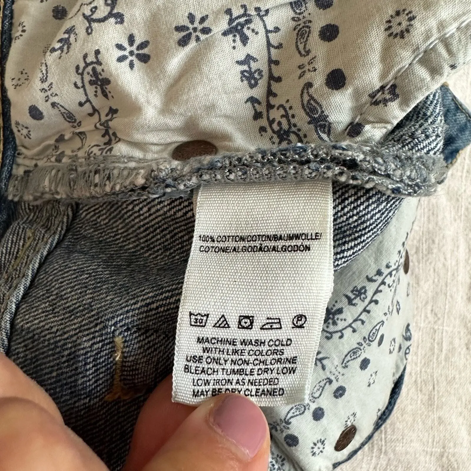 Free‎ People We the free denim cut off Shorts Distressed Size 25 - Image 7