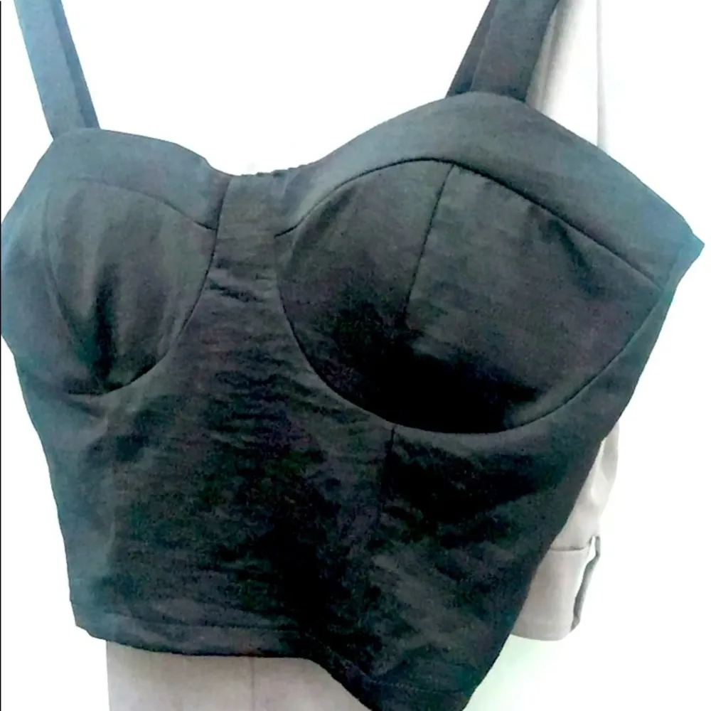 New Speechless Juniors Dressy Moulded Tube Bustier Style Crop Top with Straps - Image 2