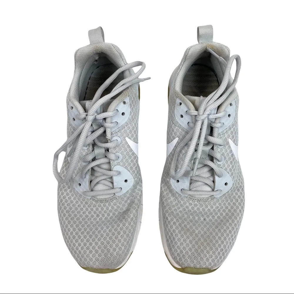 Nike Air Max Motion Running Athletic Shoes - Image 3