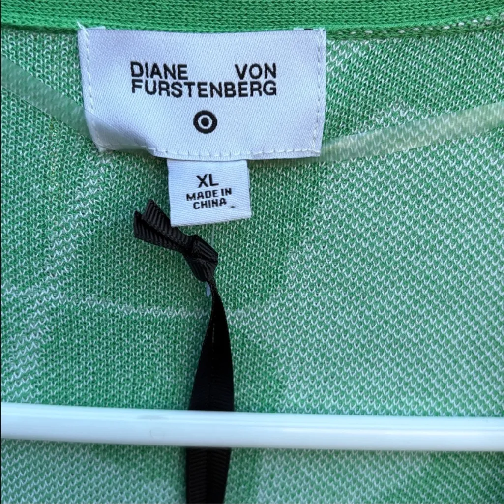 NWT Diane Von Furstenberg Ginkgo Wrap
Sweater / Dress Size XL - Image 5