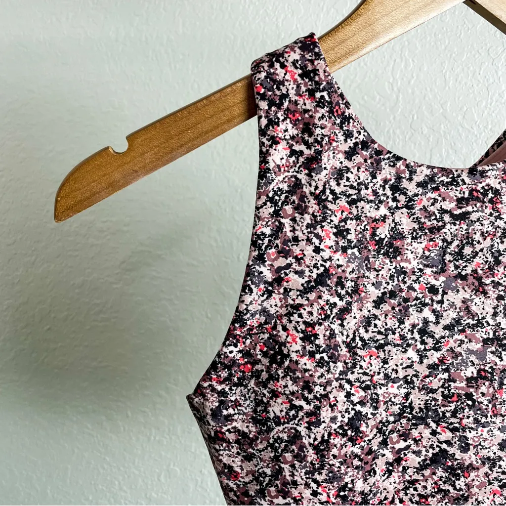 NWT Athleta Conscious Crop Built In Bra Sleeveless Tank Size XS in Paint - Image 7