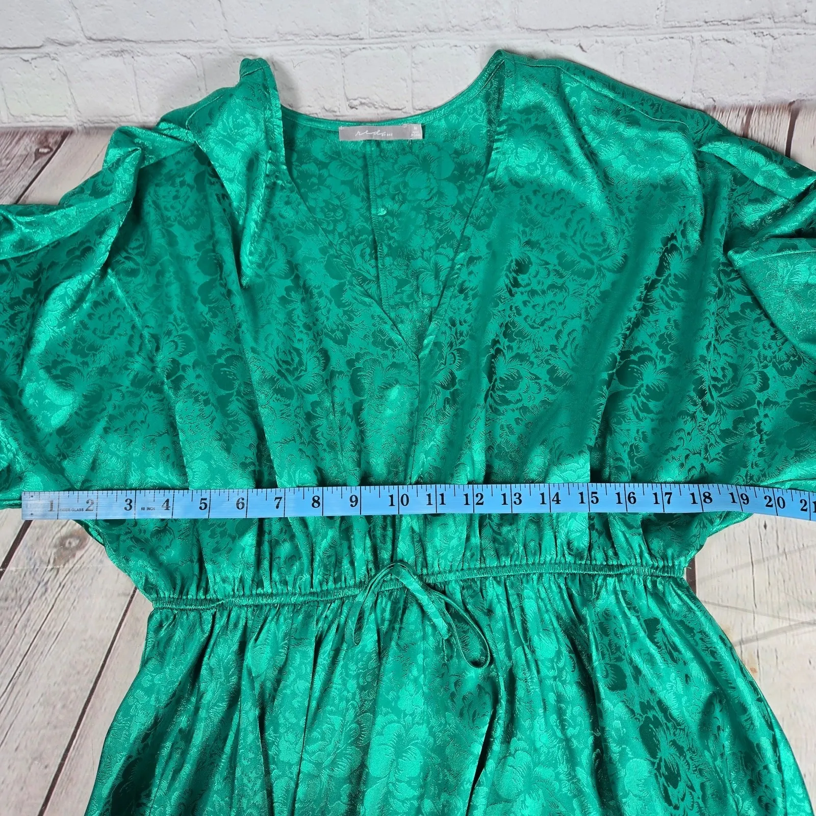 Red by BKE Floral Mini Dress in Jaquard Green M Satin V-Neck Dress Long‎ Sleeve - Image 8