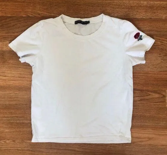 White Crop Top With Rose On Sleeve Size M - Image 2
