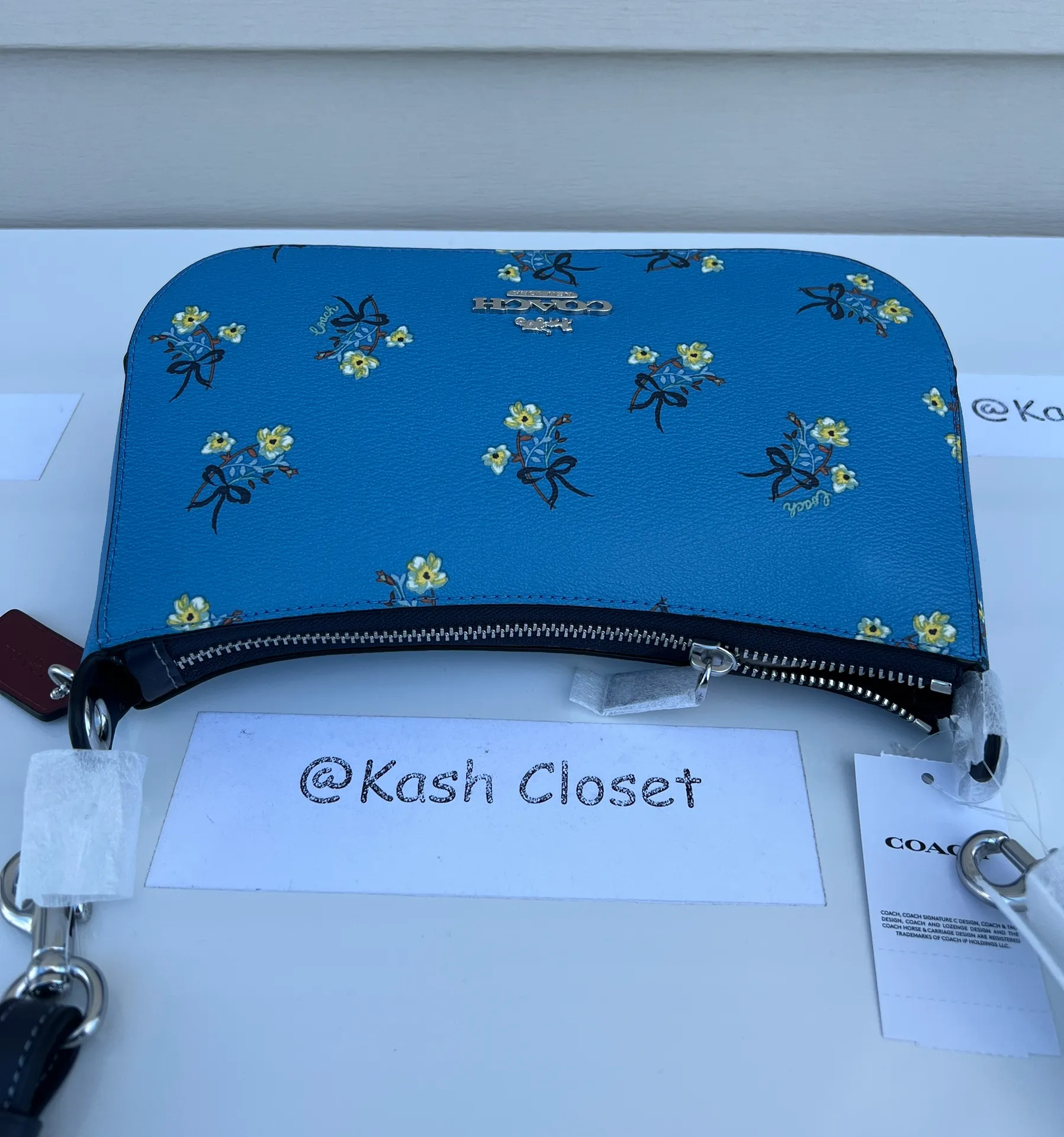 Jes Baguette With Floral Bow Print - Image 5