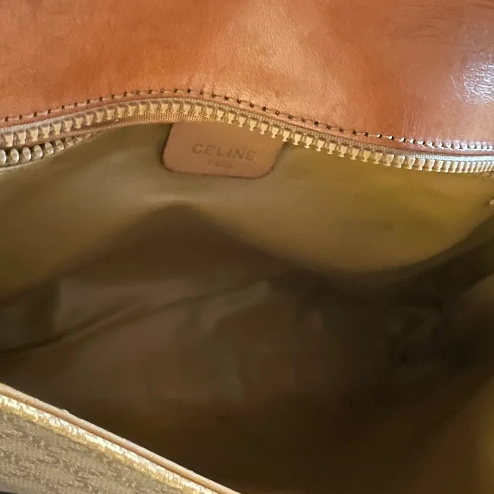 💕💕💕 PRICE DROP. BEAUTIFUL VINTAGE CELINE CLUTCH 💕💕💕 - Image 7