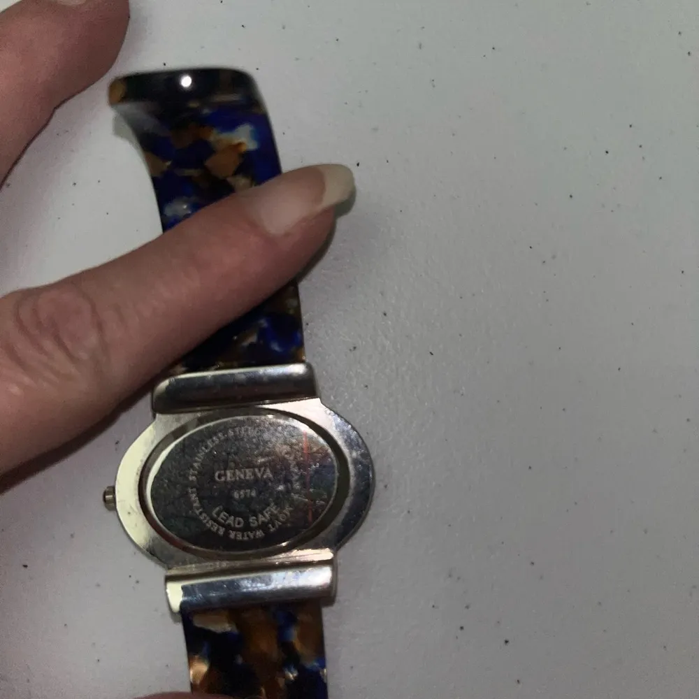 Geneva Oval Marble Ladies Analog Clamp Watch Multiple - Image 3