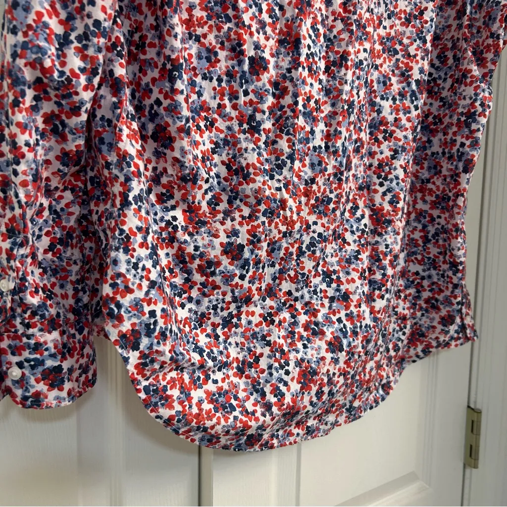 Frank and Eileen "Eileen" Cotton Button Up in Red and Blue Floral XS - Image 6