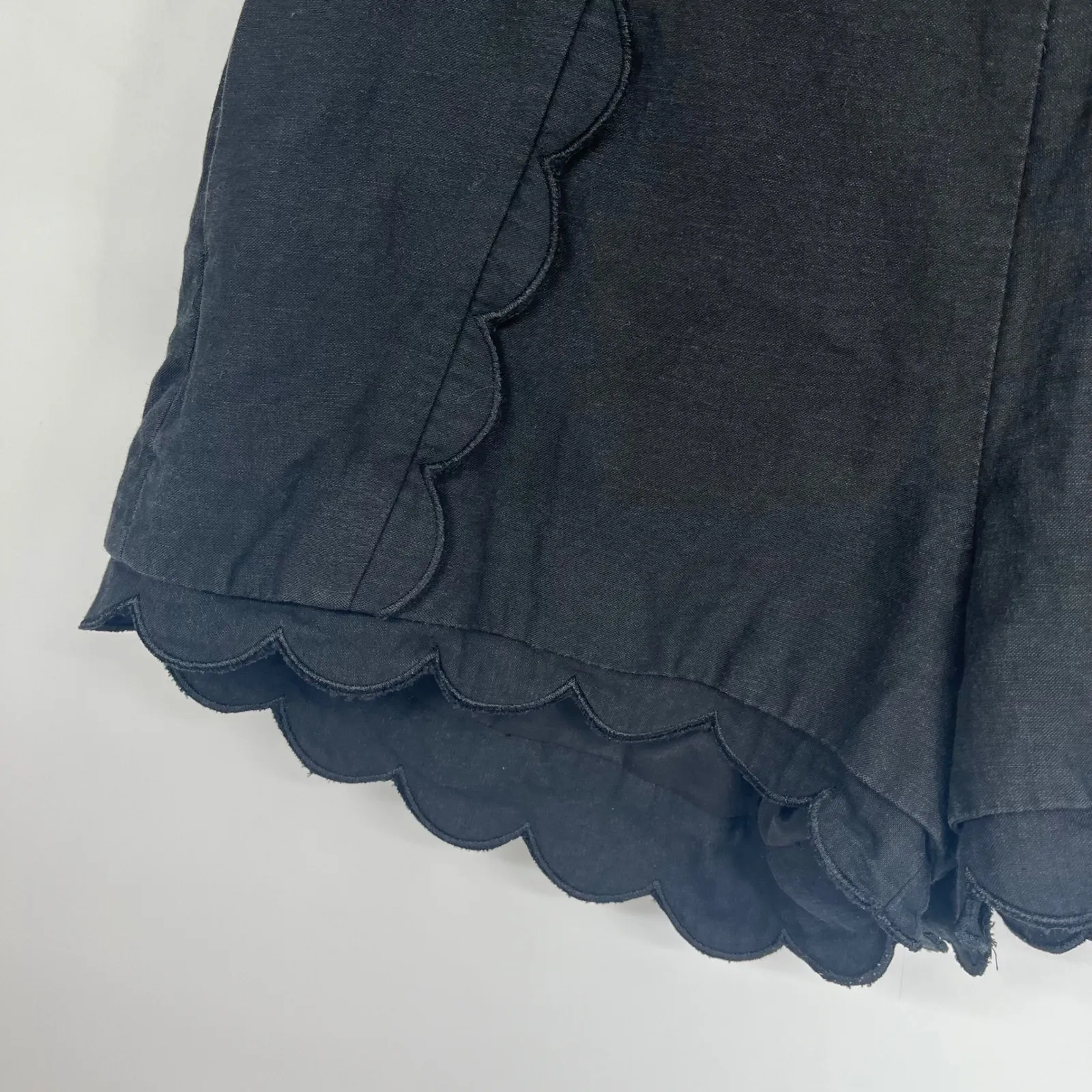 C/meo Collective Anthropologie Black Scalloped Hem High Waisted Shorts Size M - Image 2