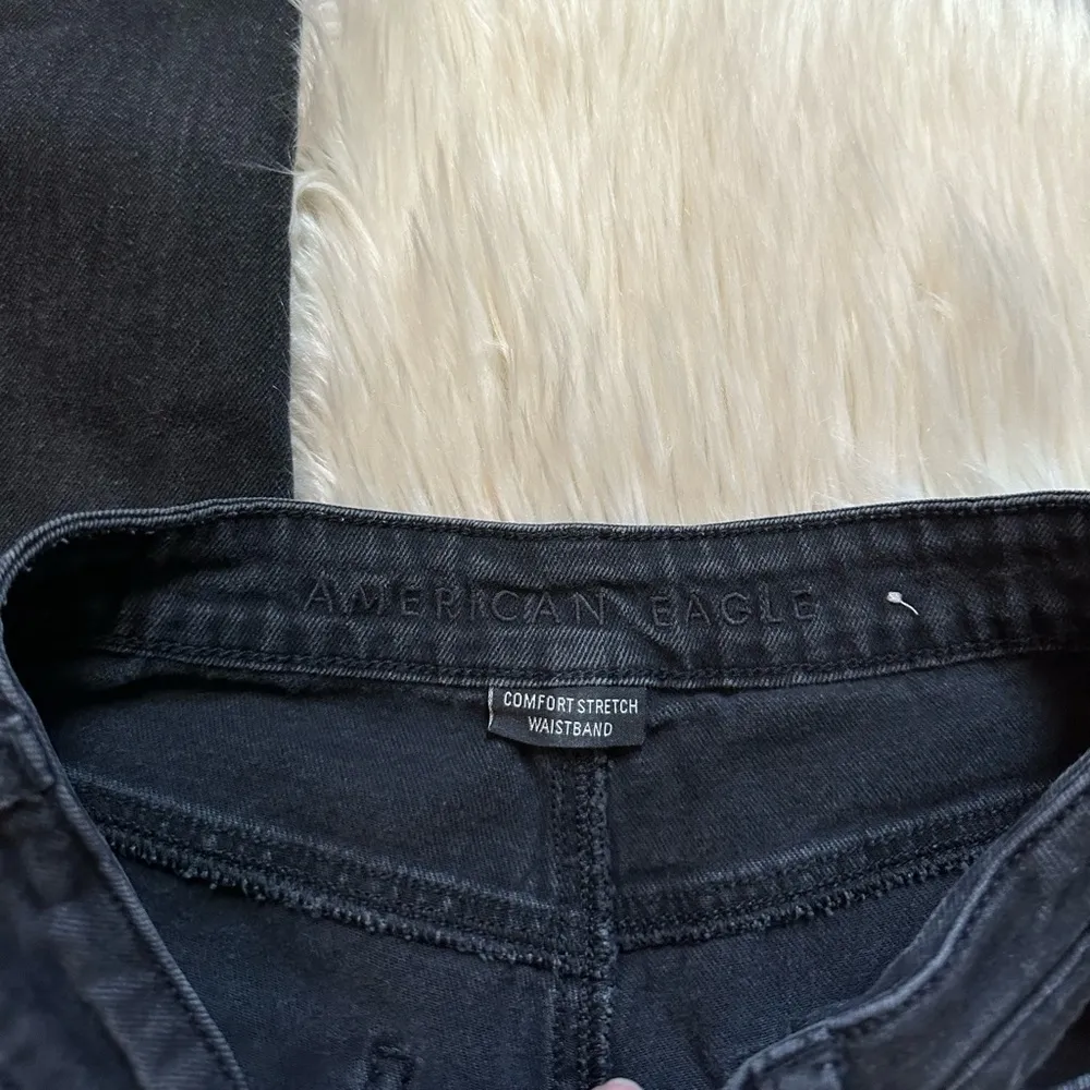 AMERICAN EAGLE Black Mom Jeans - Image 3