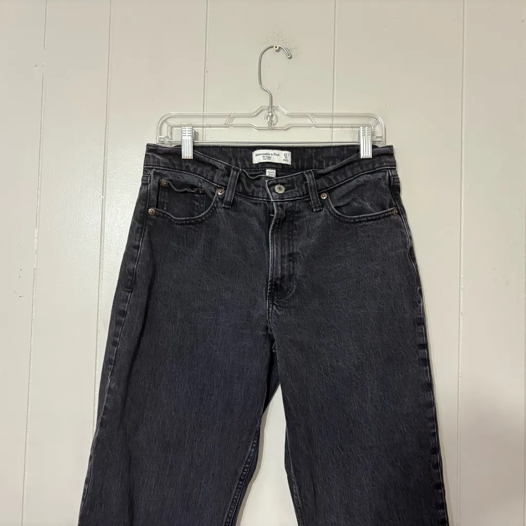 Abercrombie & Fitch Curve Love Baggy Low Rise Jeans Black Size 4 / 27 - Image 2