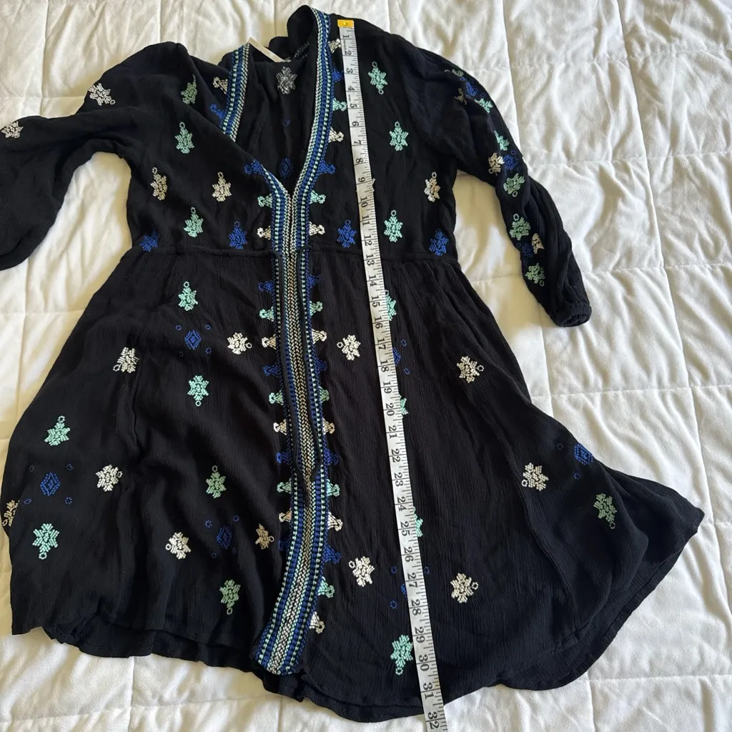 Free People Black and White V-Neck Sundress with Bishop Sleeves - Image 10