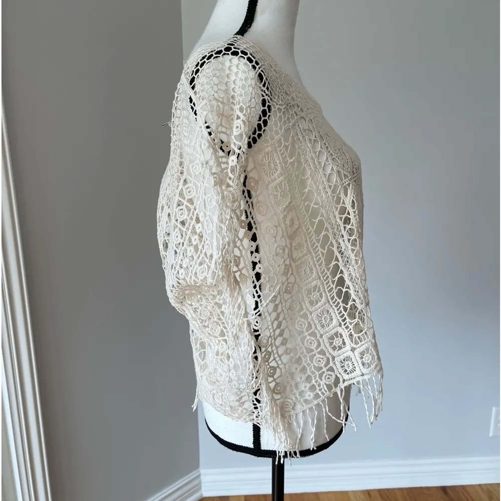 Ecote Lacey crochet top in a size medium - Image 3