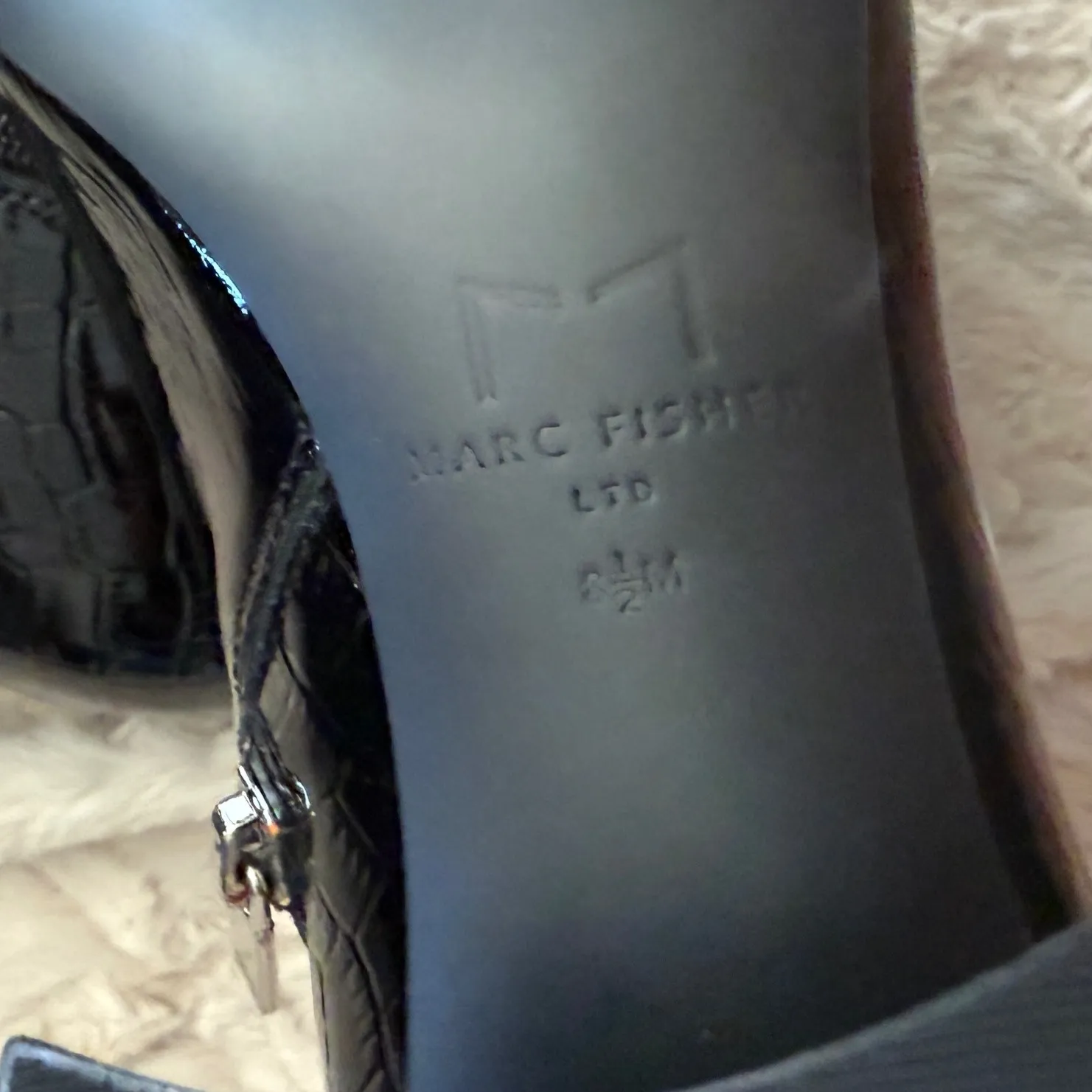 Marc Fisher LTD 8.5 Ankle Boots Block‎ Heel Black Croc Embossed Pointed Toe Size 7.5 - Image 3