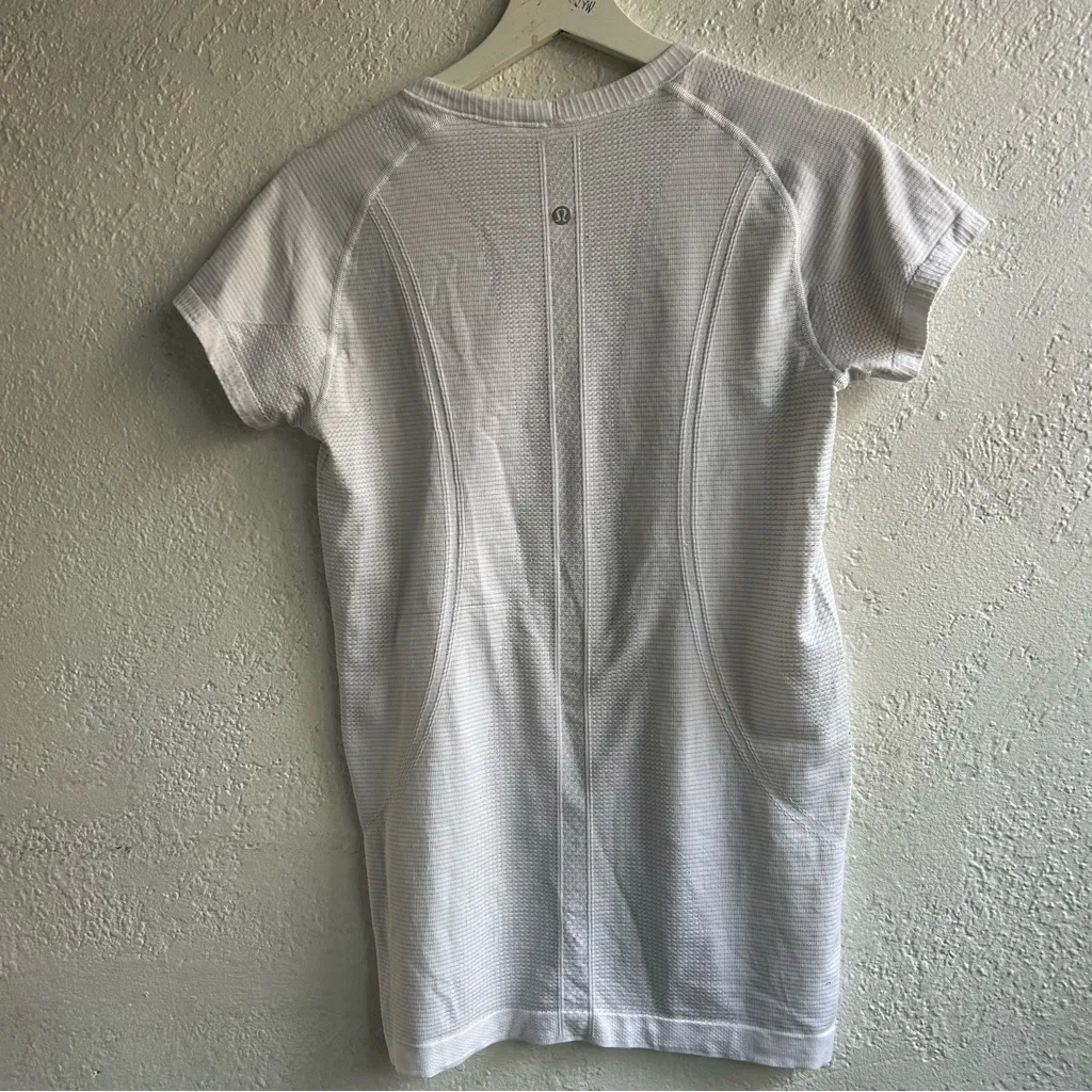 Lululemon Swiftly Women's White Short Sleeve Top - Image 2