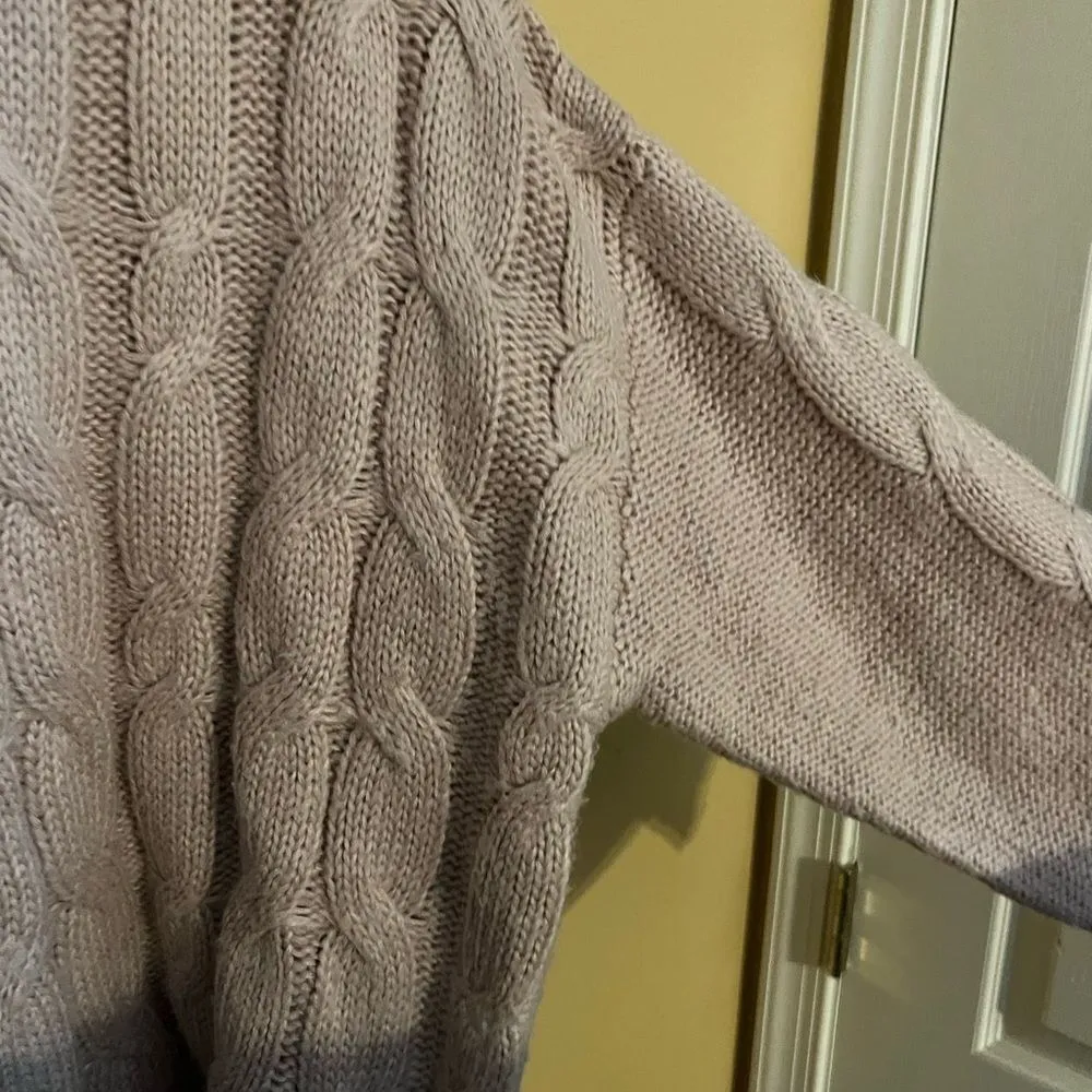 Native youth xs sweater Pink - Image 4