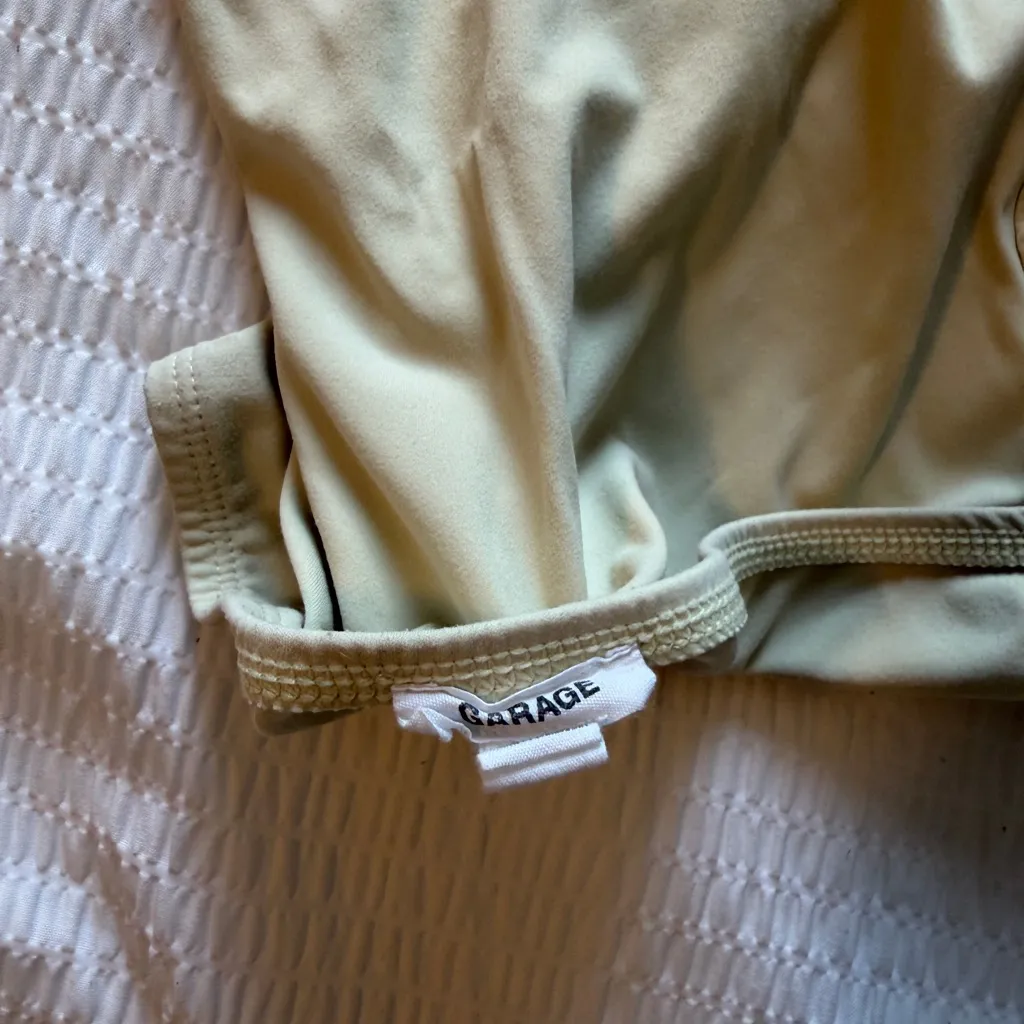 Garage Strapless Light Yellow Crop Top - Image 4