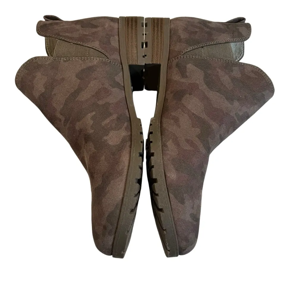 Dr. Scholl's  Real Cute Faux Suede Camo Cushioned Insole Chelsea Boots, Sz 8.5 - Image 7