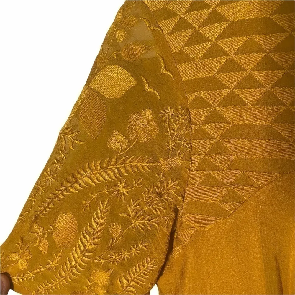 New Anthropologie Varun & Nadhika Blouse in Mustard/Gold New With out Tags - Image 4