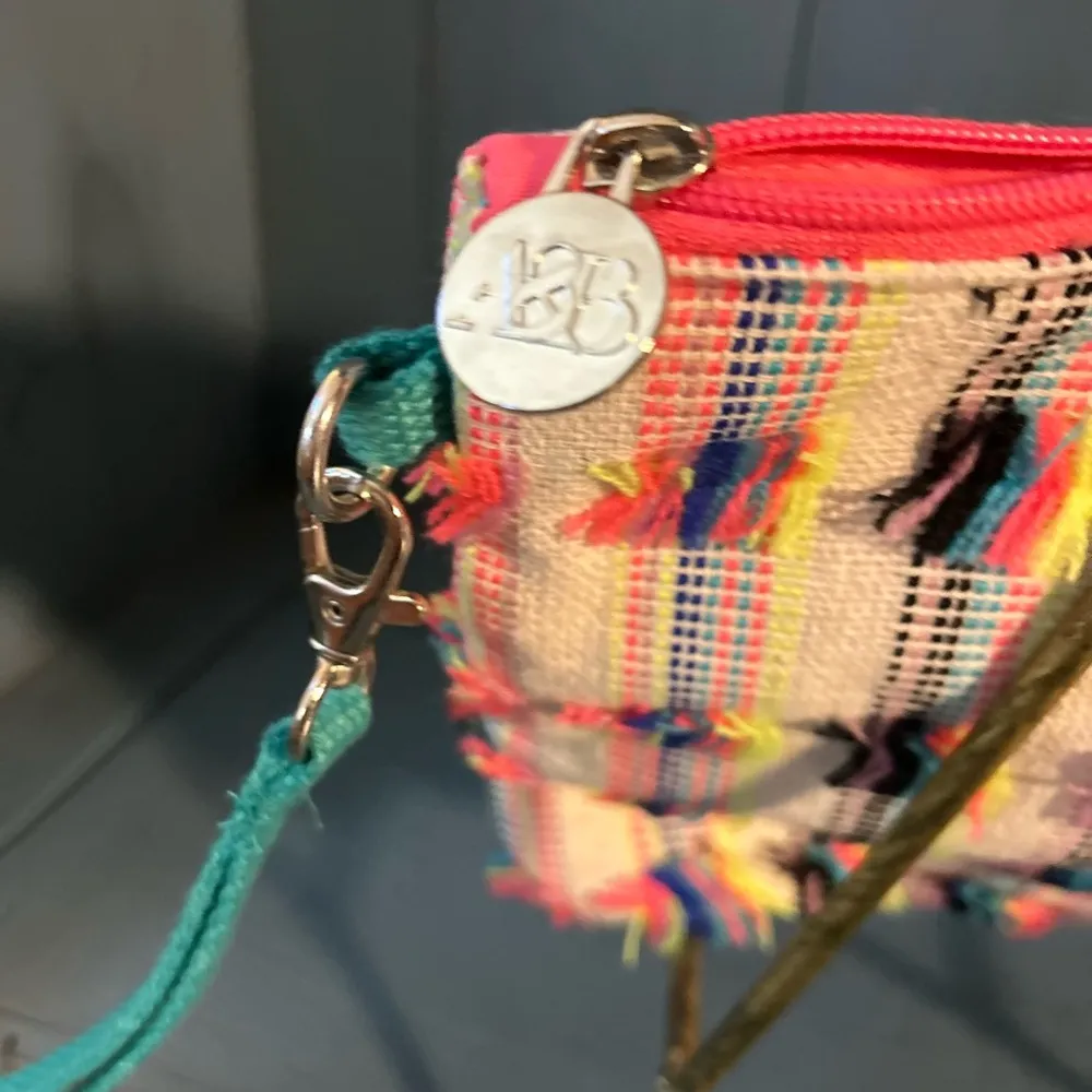 American & Beyond Multi - Image 3