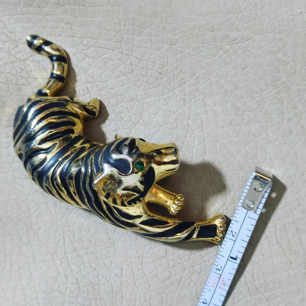 Long Tiger Brooch Black Enamel Stripe Vintage Gold Tone Emerald Green Eye 3 Inch - Image 5