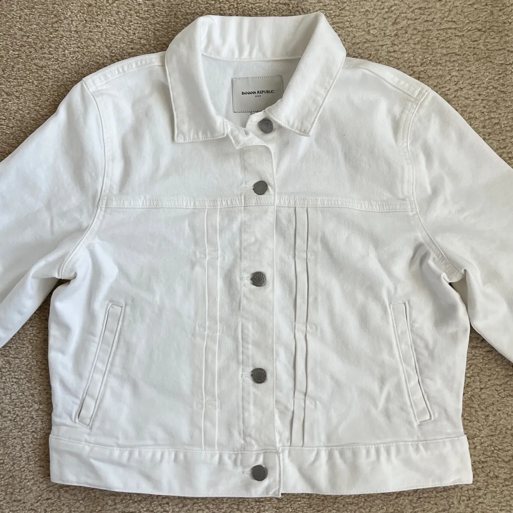 NWT Banana Republic Factory White Denim Cropped Trucker Jacket in Women's Small - Image 4