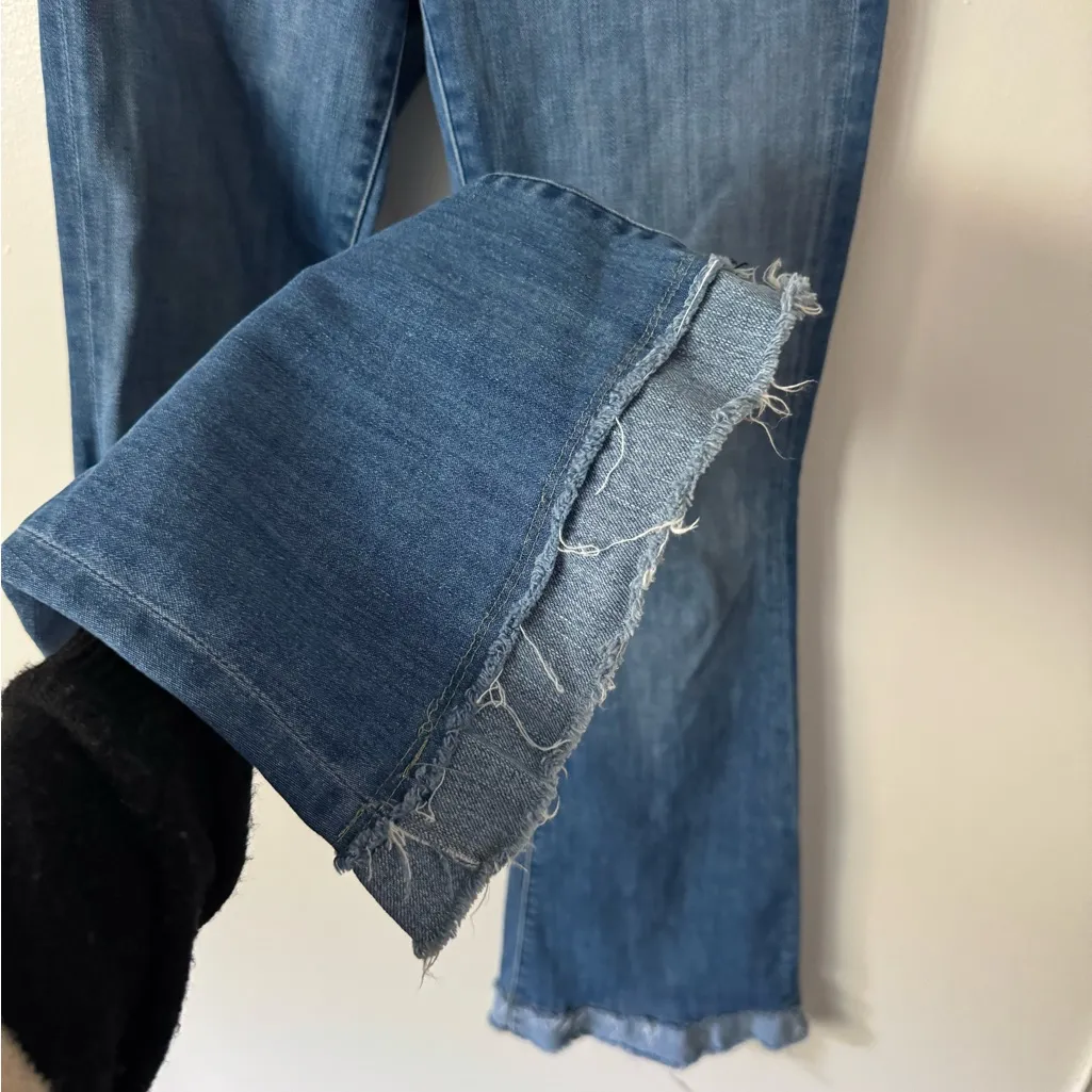 MOTHER Denim 25 The Weekender Fray Flare Jeans in On Ocean Boulevard Blue - Image 6