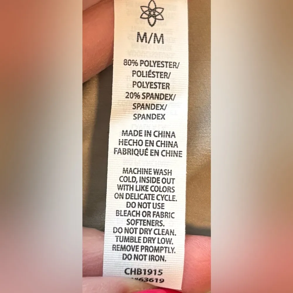 NWT Harmony Balance Cropped Workout Top with Built In Bra Size M - Image 12