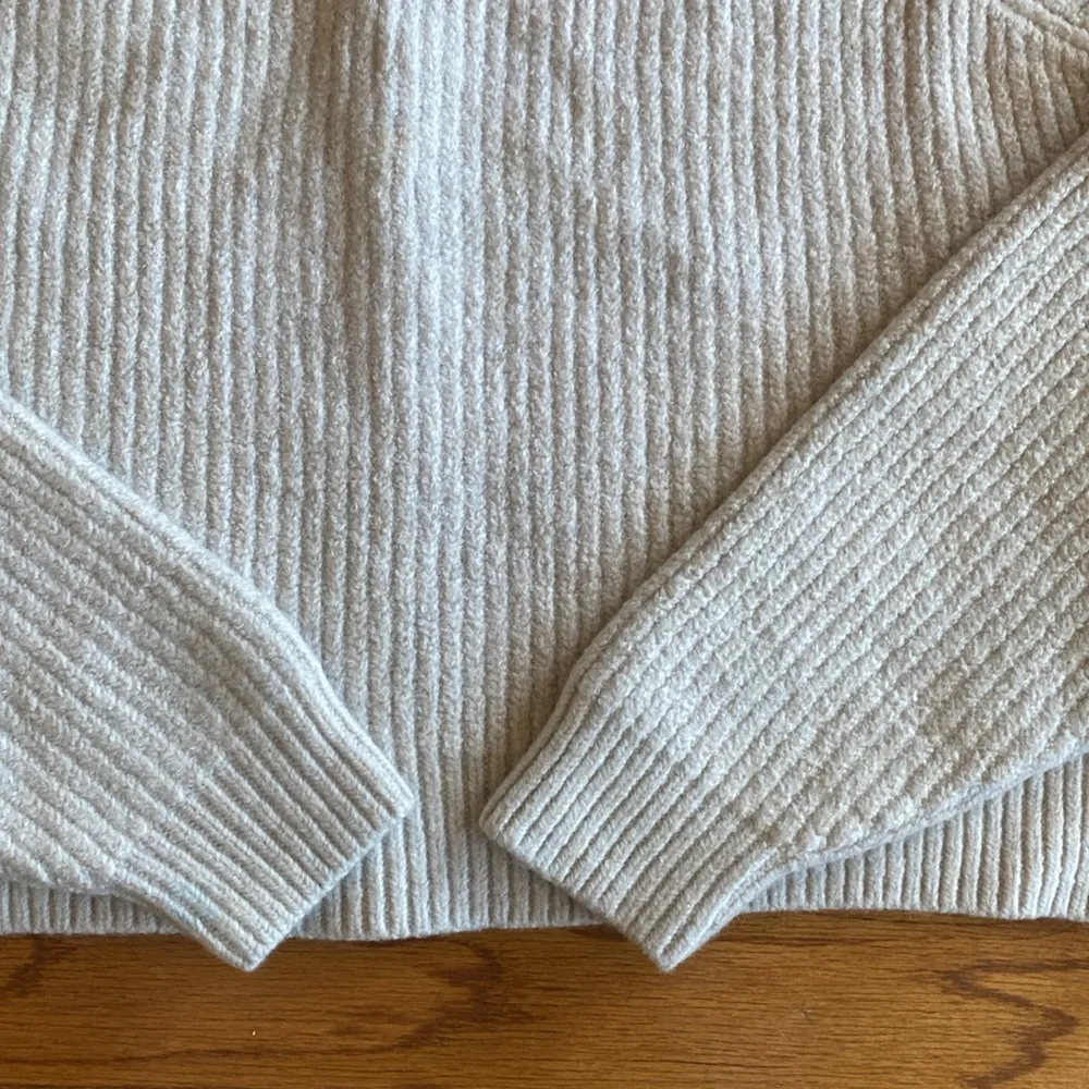 Wilfred Cropped Merino Wool Sweater. Size L. NWOT - Image 10