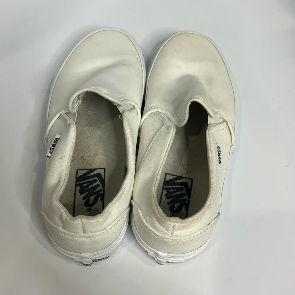 Vans off the wall all white slip‎ on sneakers women’s size 7.5 - Image 5