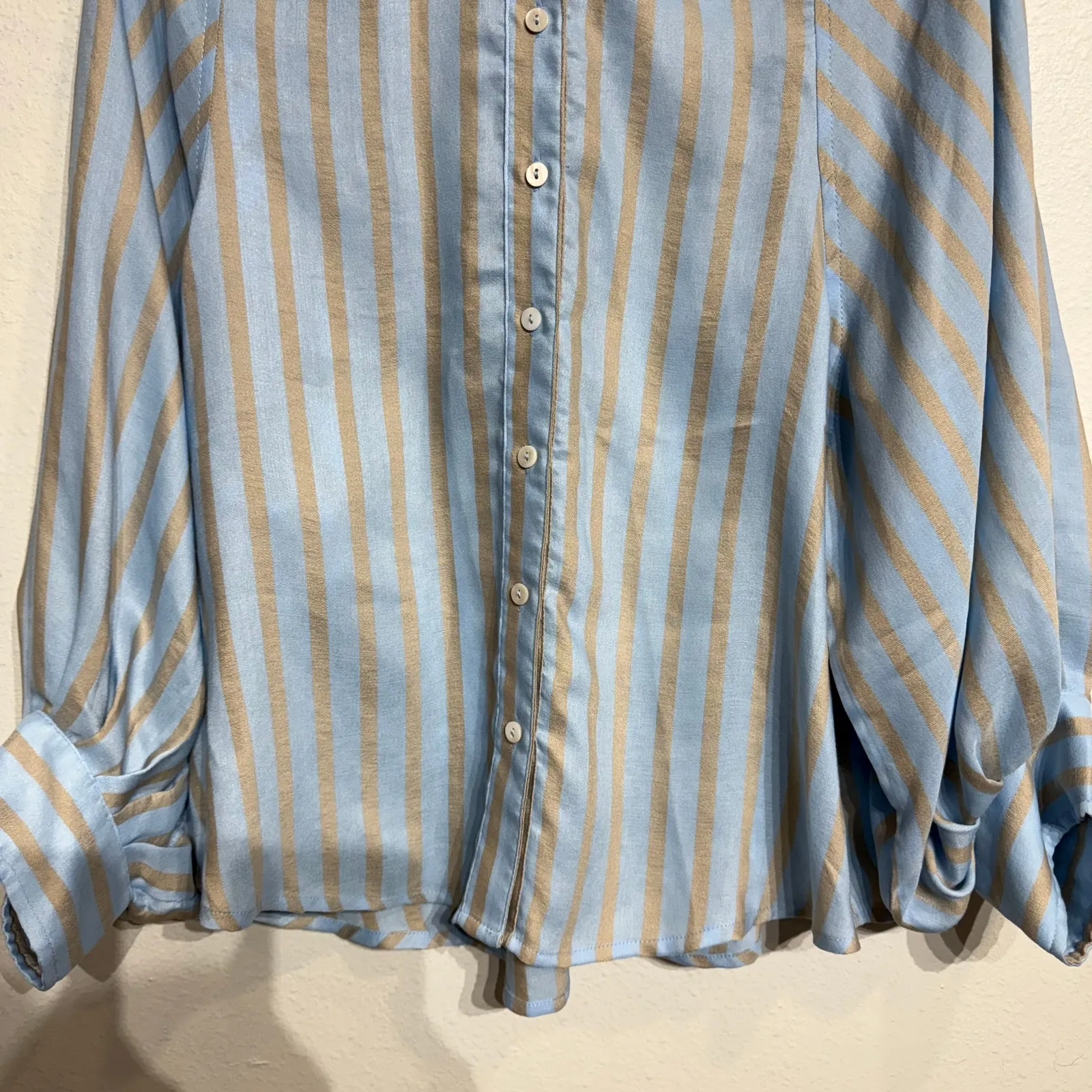 Entro Blue Striped Button Down Blouse Sz M - Image 4