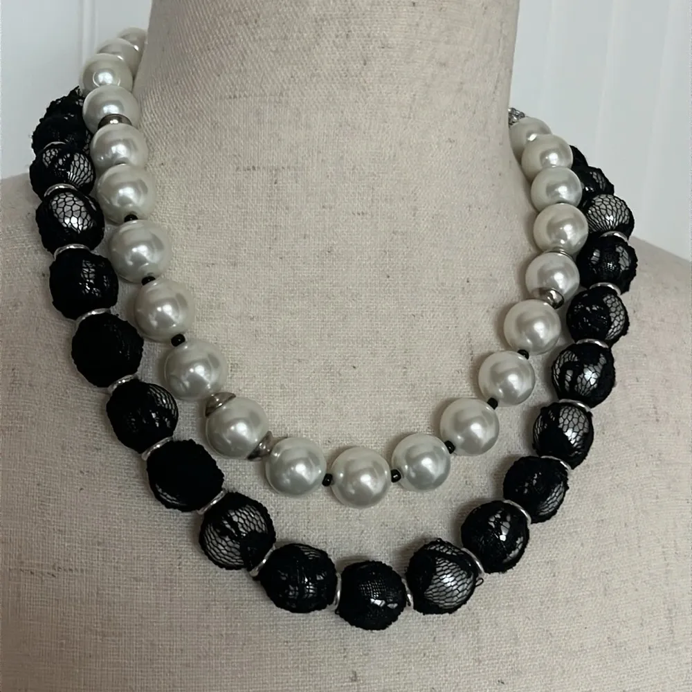 Black and White  Faux Pearl Necklace - Image 7