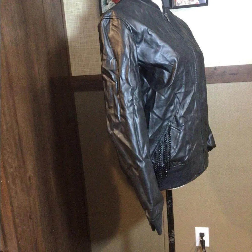 Rocawear black imitation leather jacket string of chains on back and pockets med - Image 8