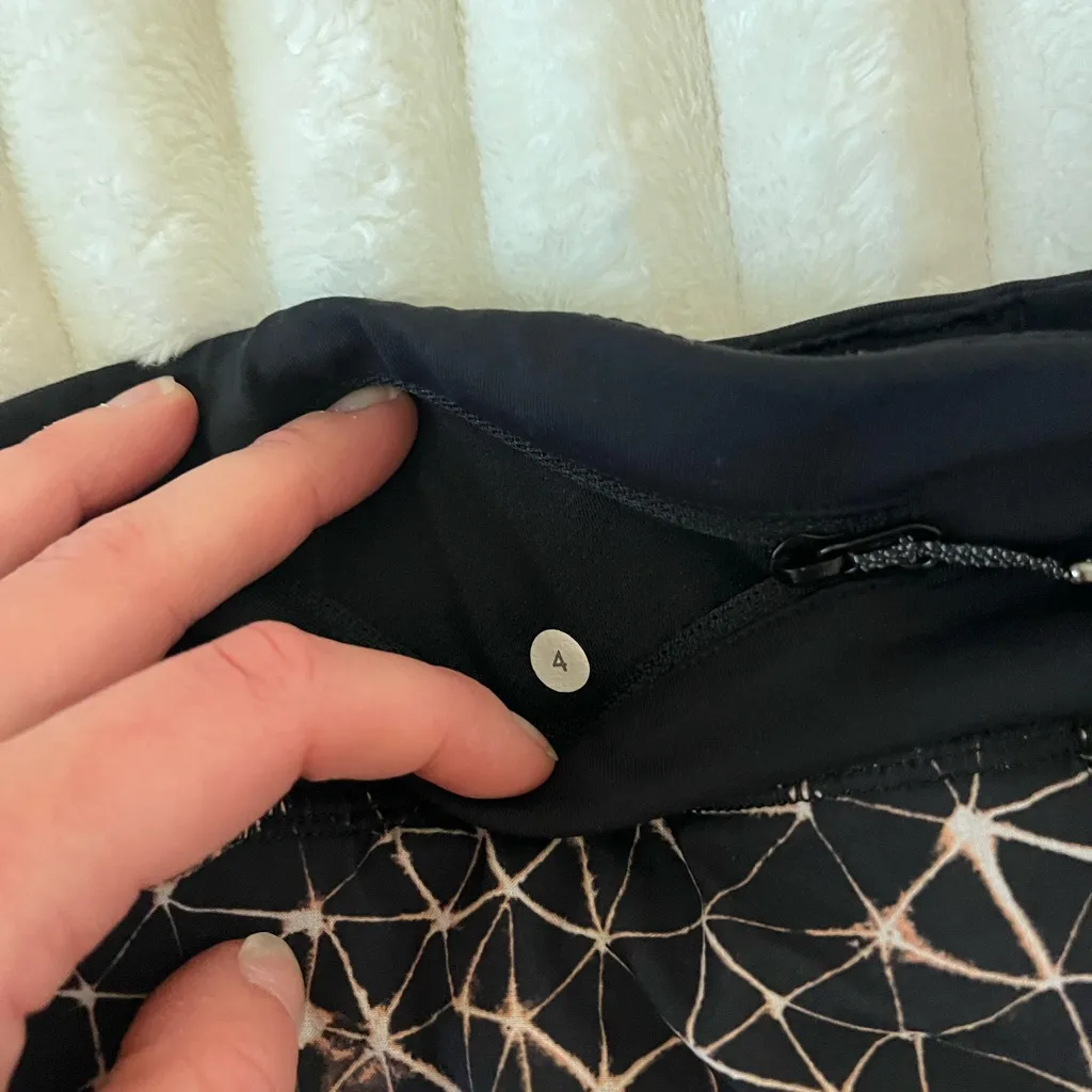 Lululemon  Geometric Patterned Skirt - Image 7