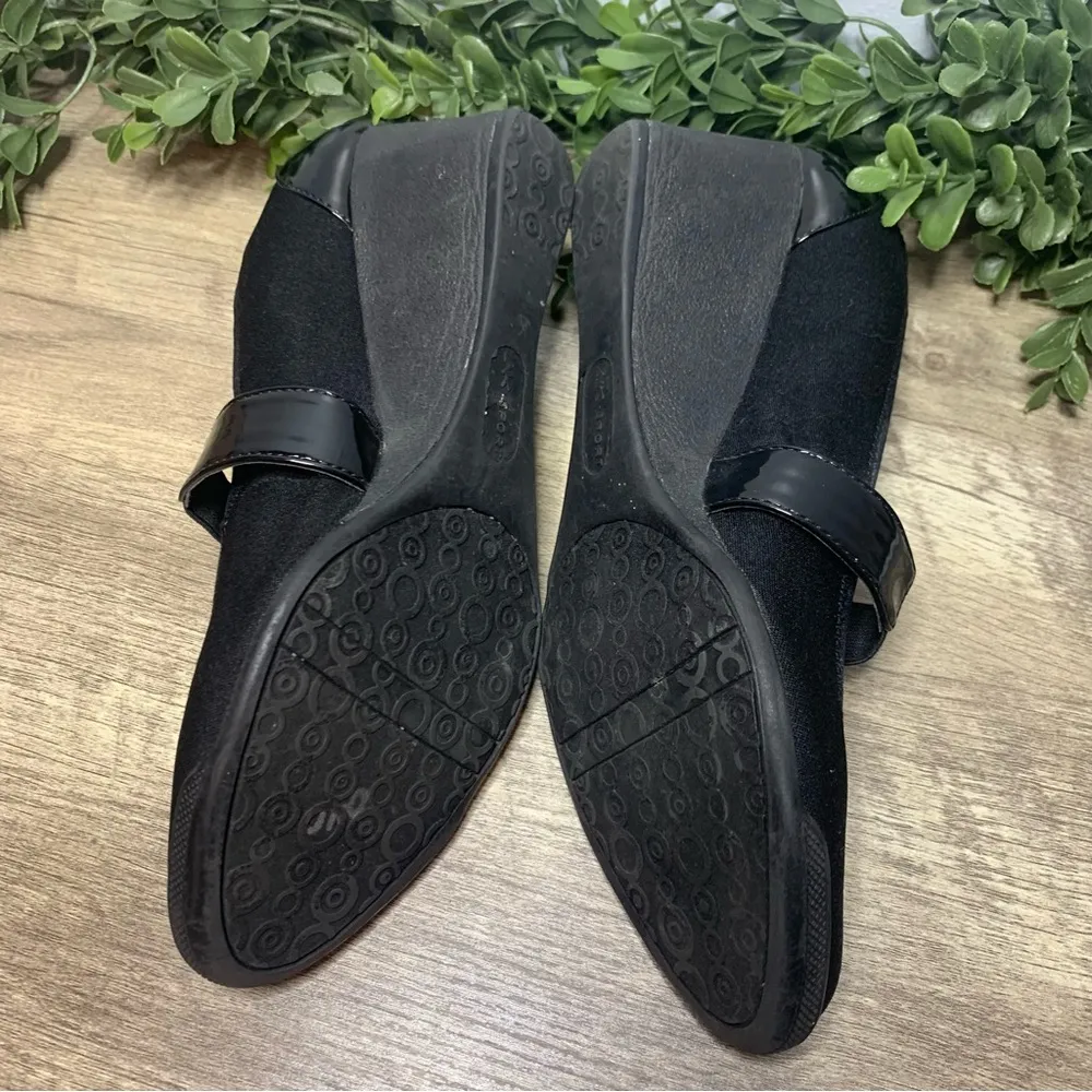 Anne Klein Sport Mary Jane wedges Stretch fabric and patent leather Ladies 8.5 Black - Image 5