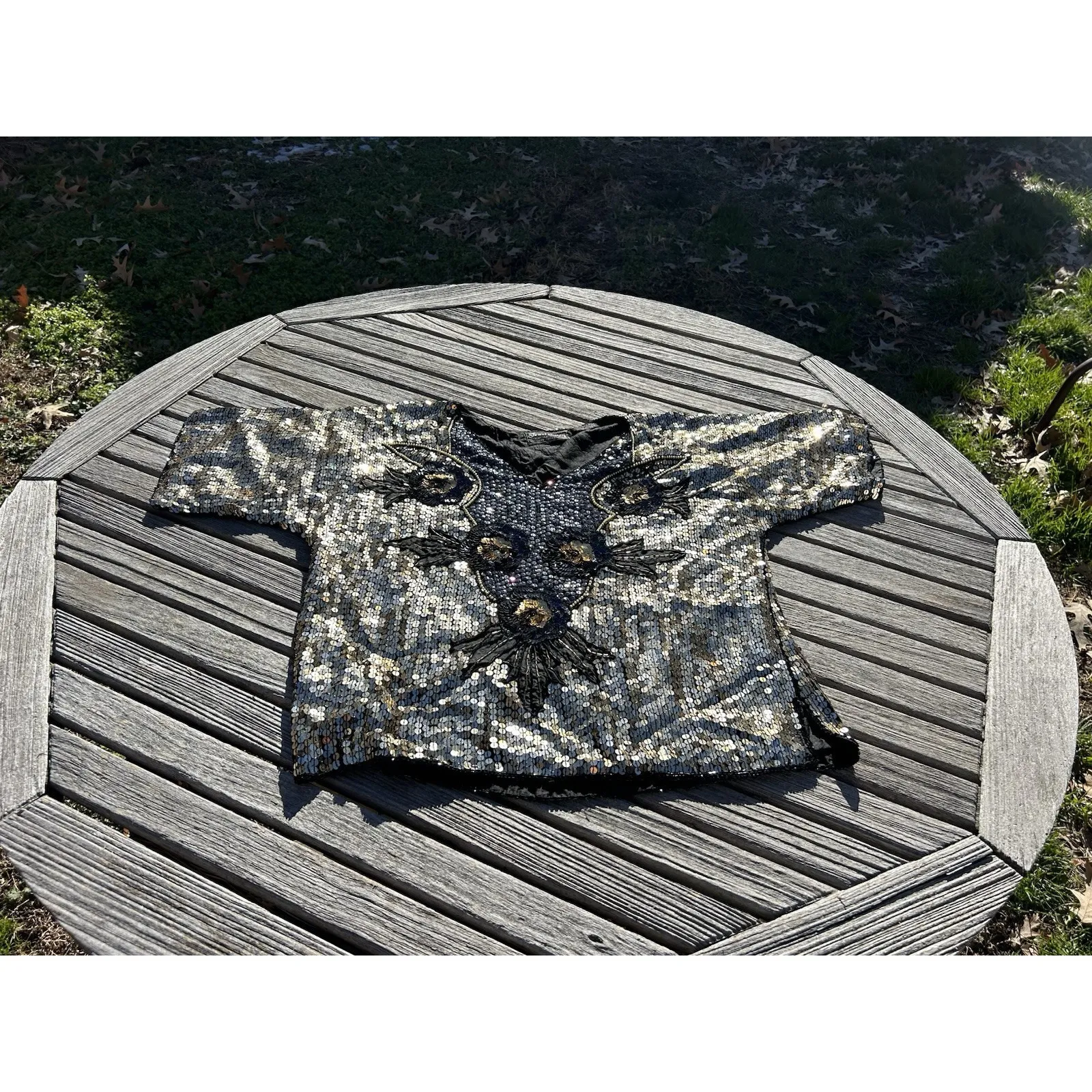 Jewel Queen Pure Silk Black Vintage Short Sleeve‎ Sequined Evening Top Medium Gold - Image 2