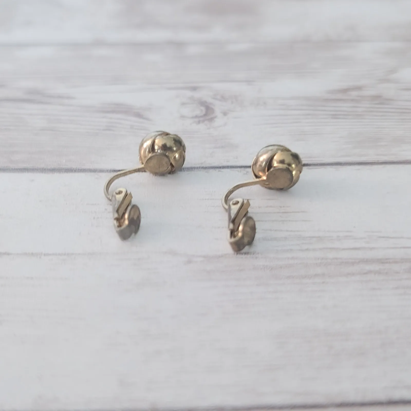 Vintage Clip On Earrings Twisted Design 3/8" - Image 7